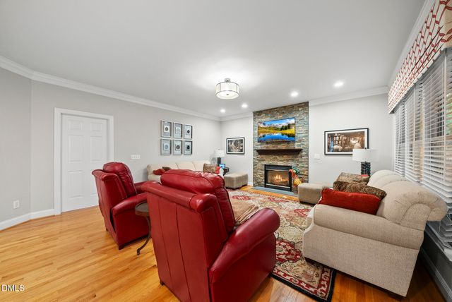 128 Wheatsbury Drive, Cary, NC 27513