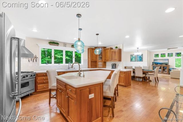 2533 Spring Grove Drive, Brighton, MI 48114