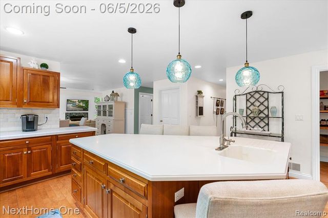 2533 Spring Grove Drive, Brighton, MI 48114