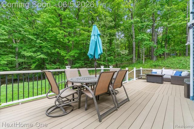 2533 Spring Grove Drive, Brighton, MI 48114