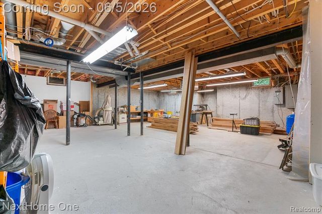 2533 Spring Grove Drive, Brighton, MI 48114