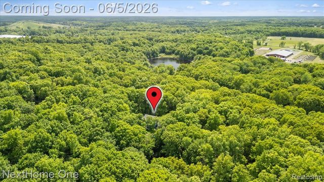 2533 Spring Grove Drive, Brighton, MI 48114