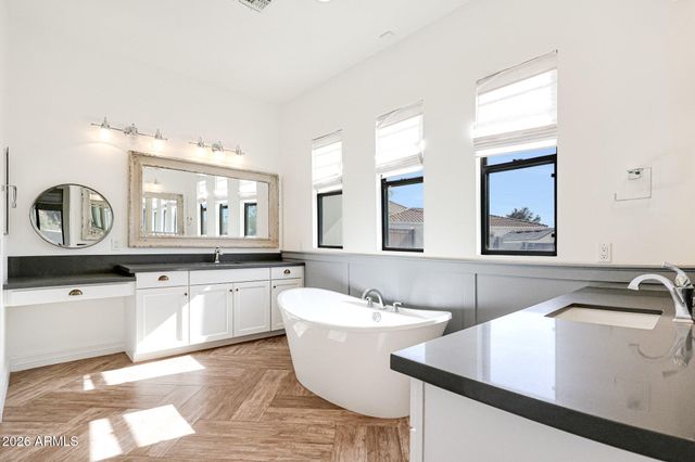 4310 E KINGS Avenue, Phoenix, AZ 85032