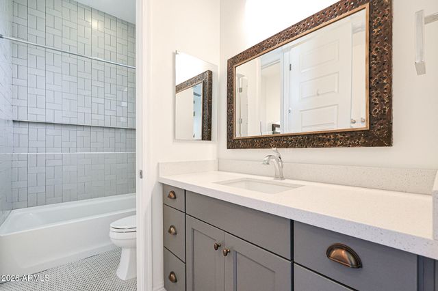 4310 E KINGS Avenue, Phoenix, AZ 85032