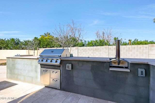 4310 E KINGS Avenue, Phoenix, AZ 85032