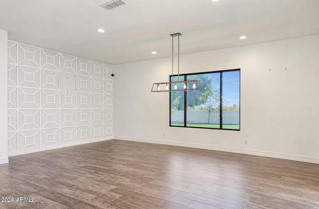 4310 E KINGS Avenue, Phoenix, AZ 85032