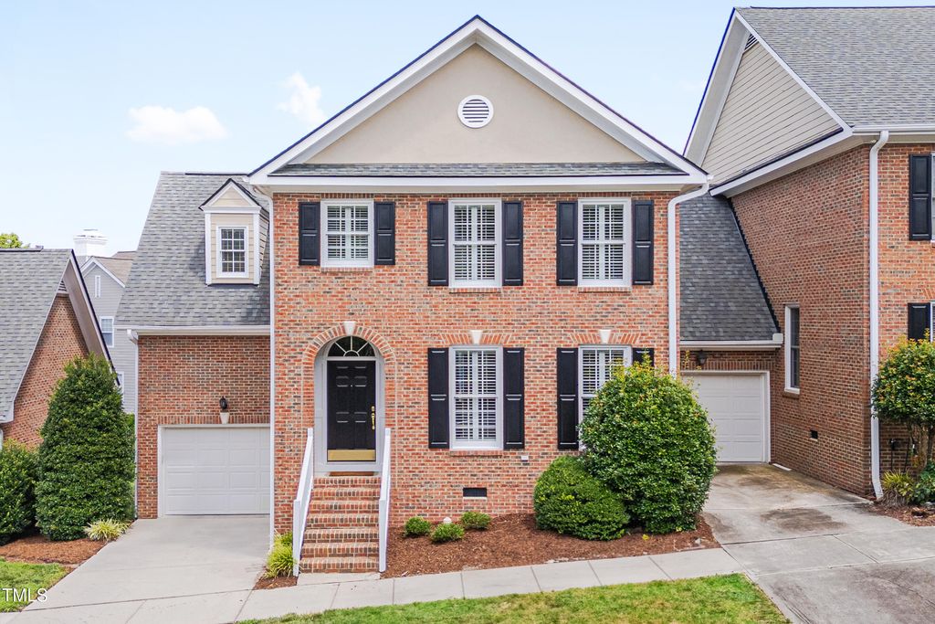 203 Greenview Drive, Chapel Hill, NC 27516