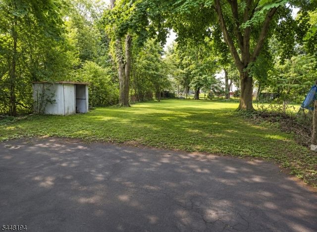 89 Linden St, Bridgewater Twp., NJ 08807