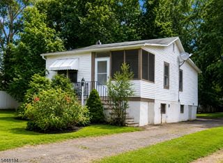 89 Linden St, Bridgewater Twp., NJ 08807