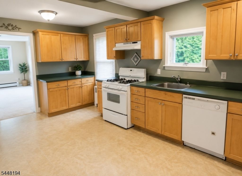 89 Linden St, Bridgewater Twp., NJ 08807 — photo 4
