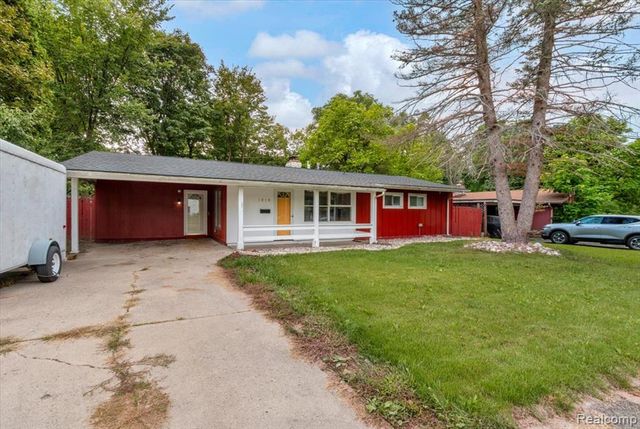 1819 Carmanbrook Parkway, Flint, MI 48507