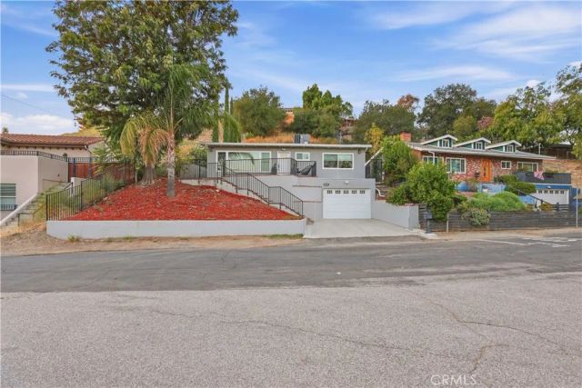 10645 Turnbow, Sunland, CA 91040