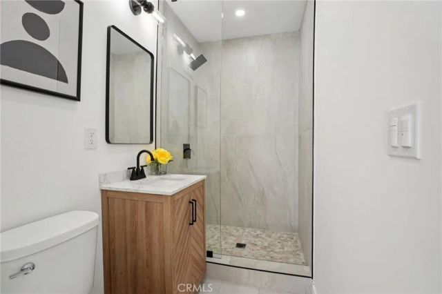 13907 Wyandotte Street, Van Nuys, CA 91405