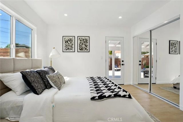 13907 Wyandotte Street, Van Nuys, CA 91405