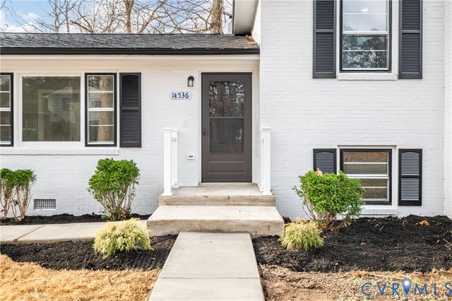 14536 Sir Peyton Dr, Chester, VA 23836