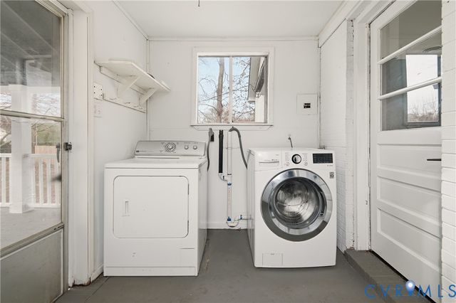 14536 Sir Peyton Dr, Chester, VA 23836