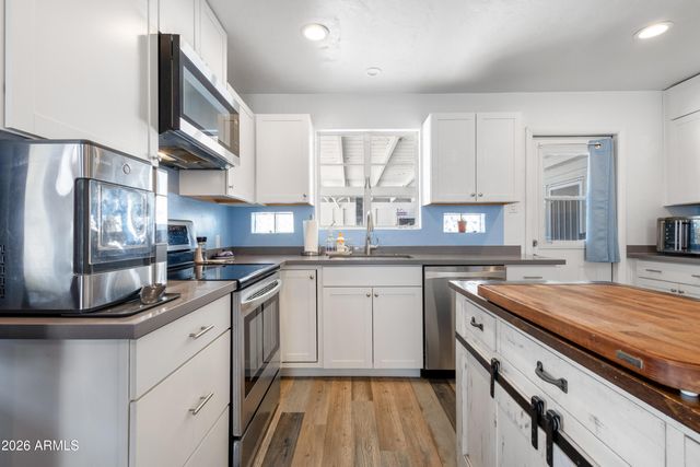 708 E NORTHVIEW Avenue, Phoenix, AZ 85020