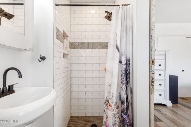 708 E NORTHVIEW Avenue, Phoenix, AZ 85020