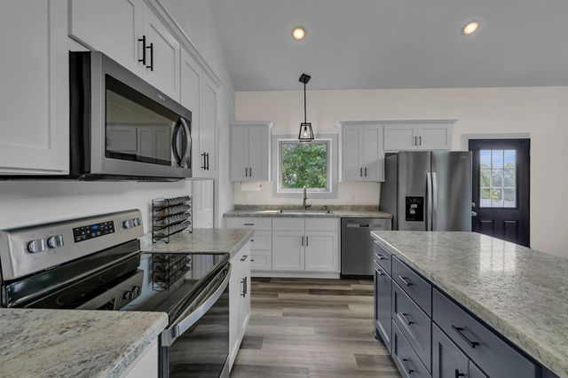 1000 10th Avenue NE, Sauk Rapids, MN 56379