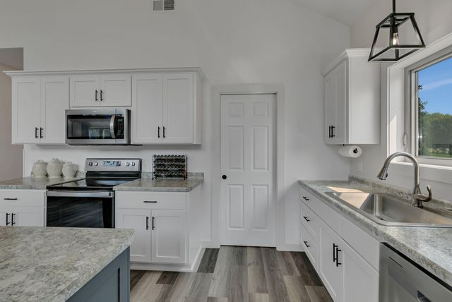 1000 10th Avenue NE, Sauk Rapids, MN 56379