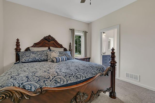 1000 10th Avenue NE, Sauk Rapids, MN 56379