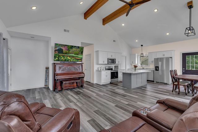 1000 10th Avenue NE, Sauk Rapids, MN 56379