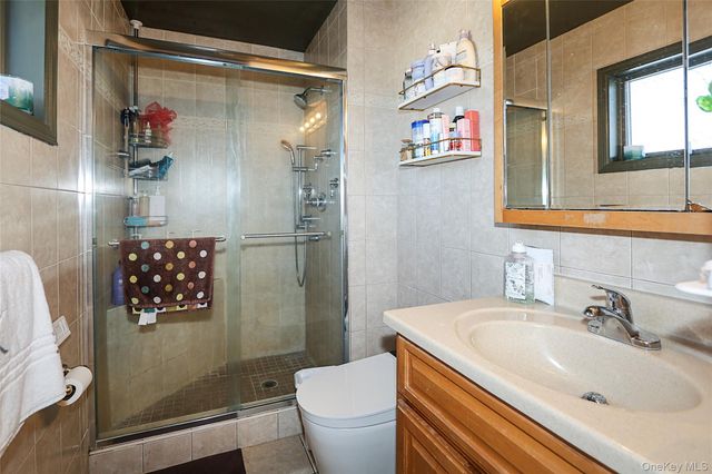 25 Centre Street, Lynbrook, NY 11563