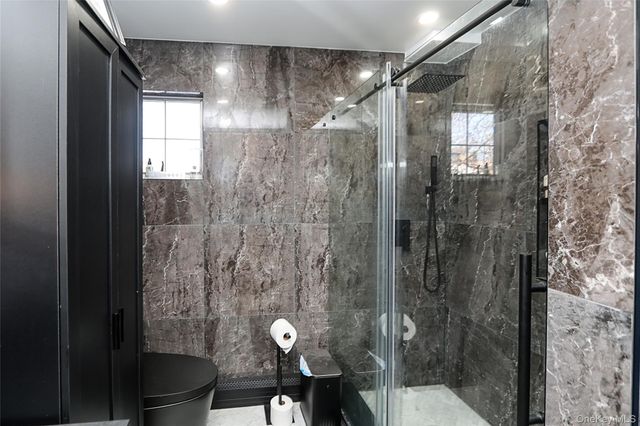 25 Centre Street, Lynbrook, NY 11563