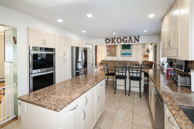 25 Centre Street, Lynbrook, NY 11563