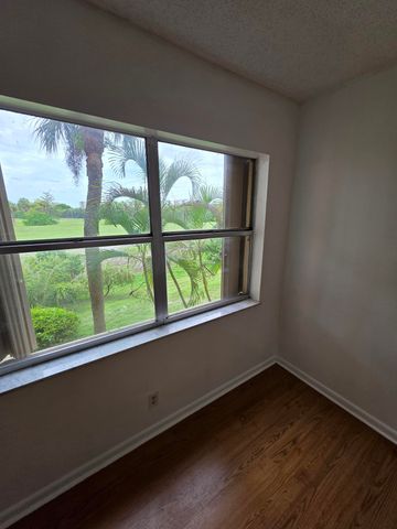 6361 N Falls Cir Drive 207, Lauderhill, FL 33319