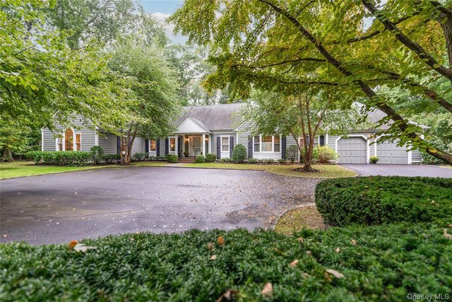 3 Peacock Pond Road, Glen Cove, NY 11542