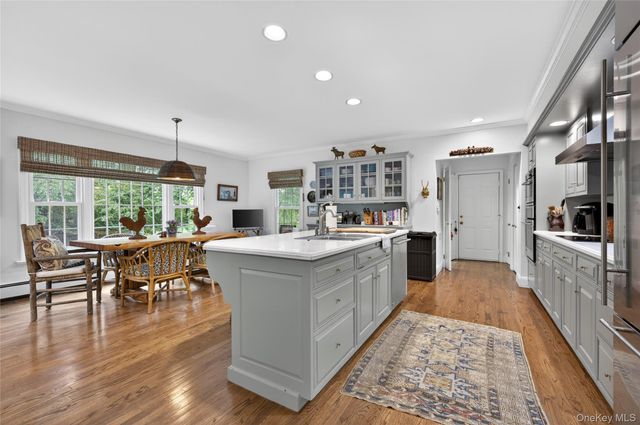 3 Peacock Pond Road, Glen Cove, NY 11542