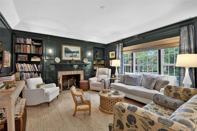 3 Peacock Pond Road, Glen Cove, NY 11542