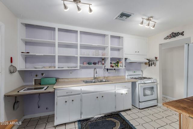 512 S MARGO Drive, Tempe, AZ 85281