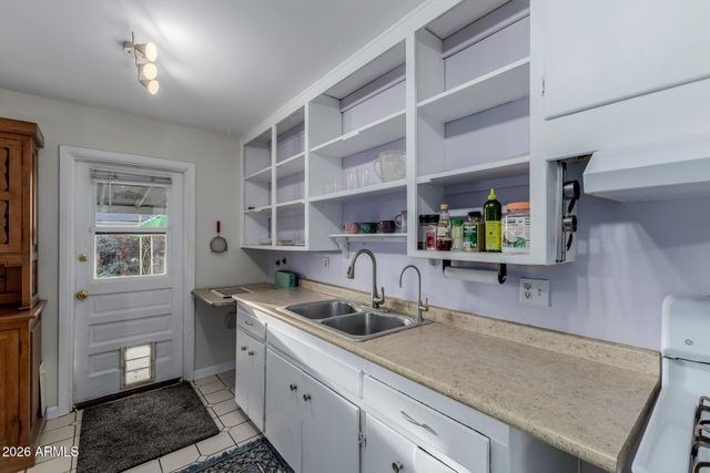 512 S MARGO Drive, Tempe, AZ 85281