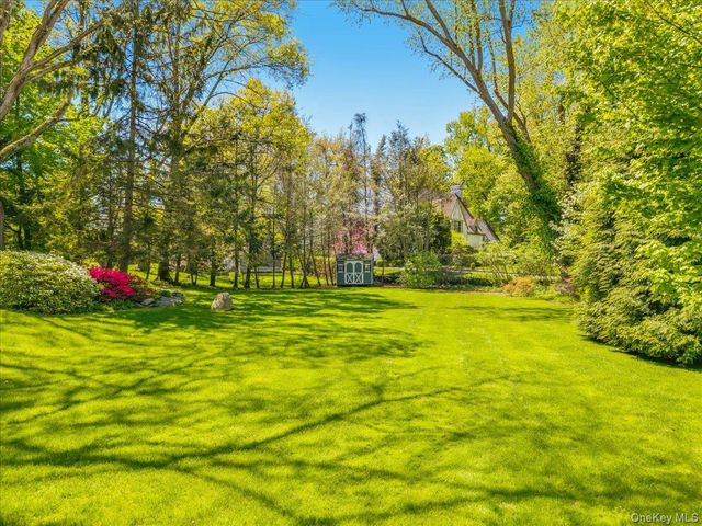 1 Dundee Road, Larchmont, NY 10538