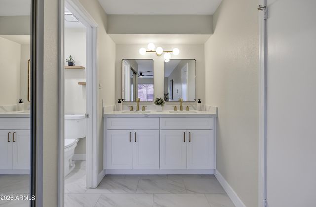 1717 E UNION HILLS Drive 2033, Phoenix, AZ 85024