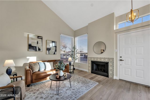 1717 E UNION HILLS Drive 2033, Phoenix, AZ 85024