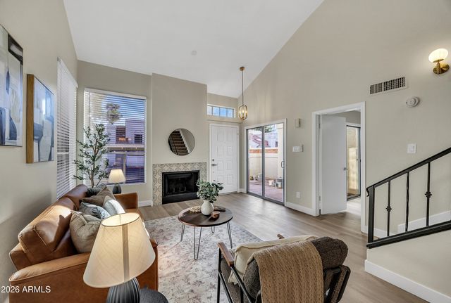 1717 E UNION HILLS Drive 2033, Phoenix, AZ 85024