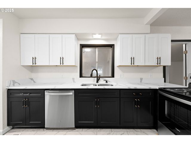 8412 Se LIEBE St, Portland, OR 97266