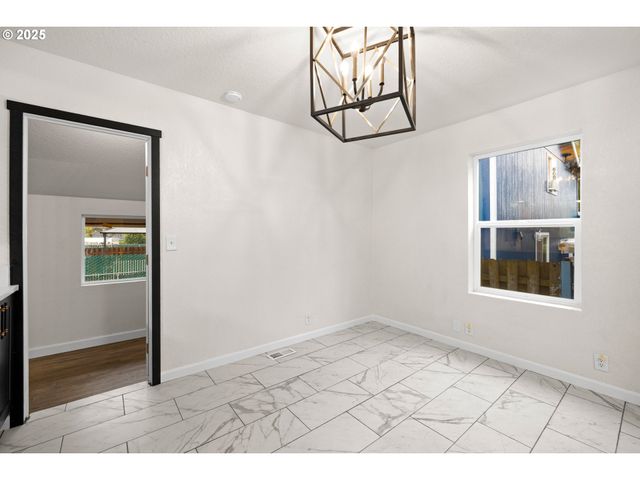 8412 Se LIEBE St, Portland, OR 97266