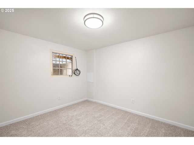 8412 Se LIEBE St, Portland, OR 97266