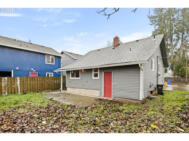 8412 Se LIEBE St, Portland, OR 97266