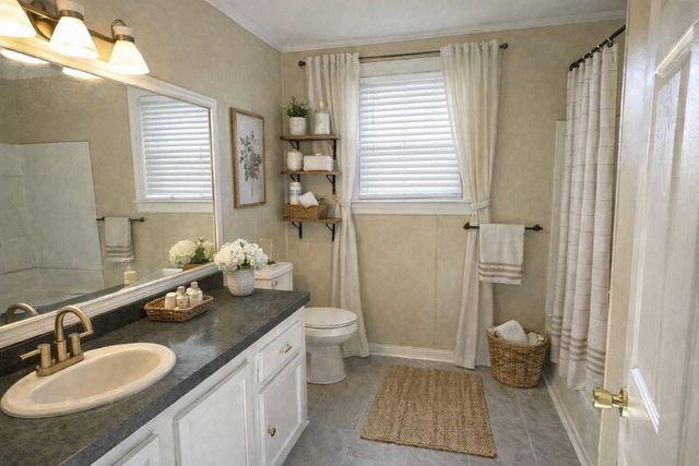 1808 Himalaya Ave, Thibodaux, LA 70301