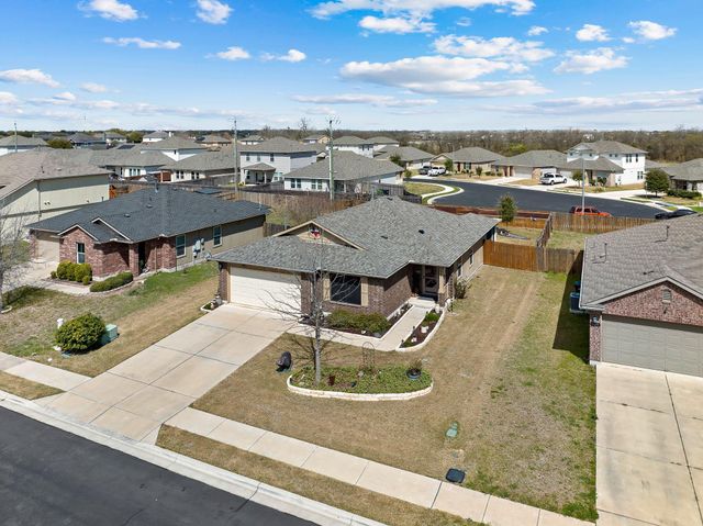 507 Luna Vista DR, Hutto, TX 78634