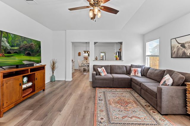 507 Luna Vista DR, Hutto, TX 78634