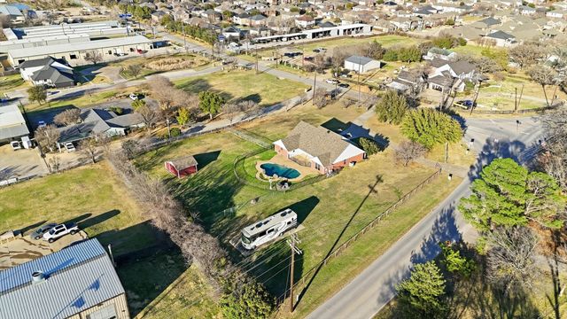 10305 Alta Vista Road, Fort Worth, TX 76244