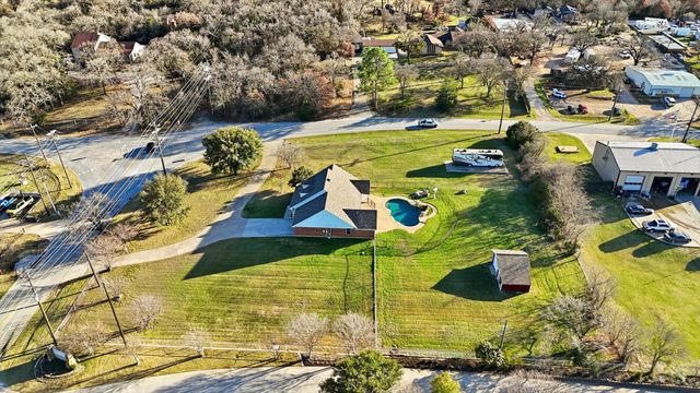 10305 Alta Vista Road, Fort Worth, TX 76244