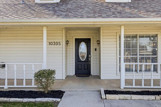 10305 Alta Vista Road, Fort Worth, TX 76244