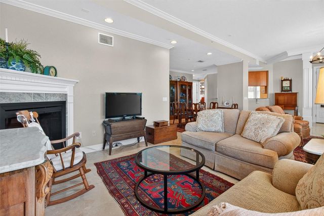 10133 GULF BOULEVARD E1, Treasure Island, FL 33706